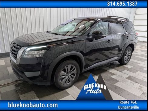 Used 2025 Nissan Pathfinder SV AWD/4WD image 1