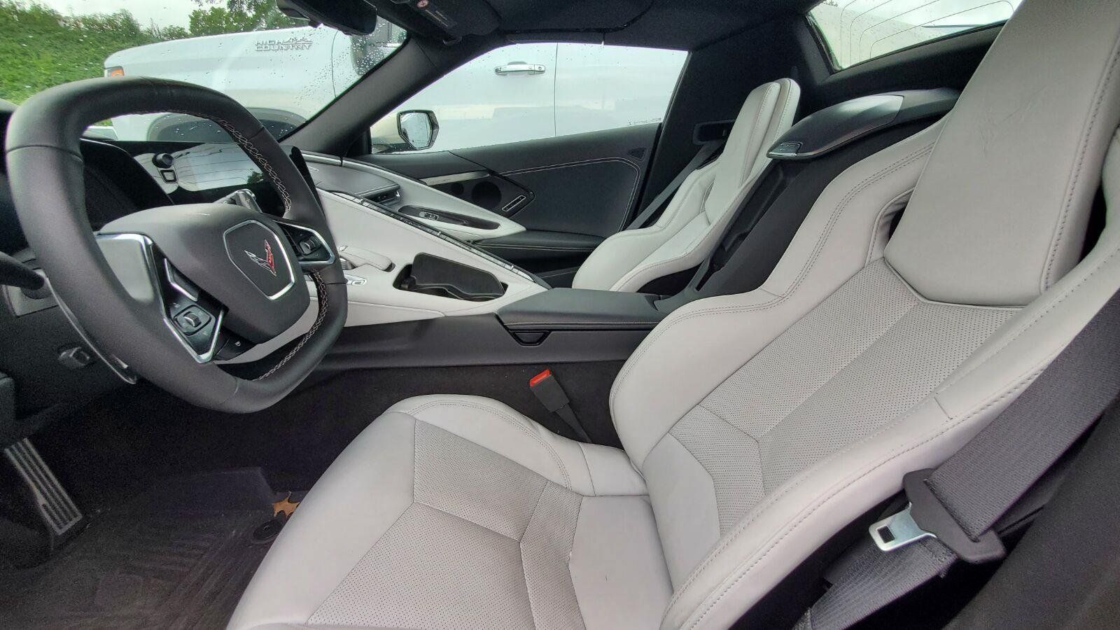 Used 2023 Chevrolet Corvette Stingray Preferred Conv w/ Stealth Interior Trim Package RWD image 4