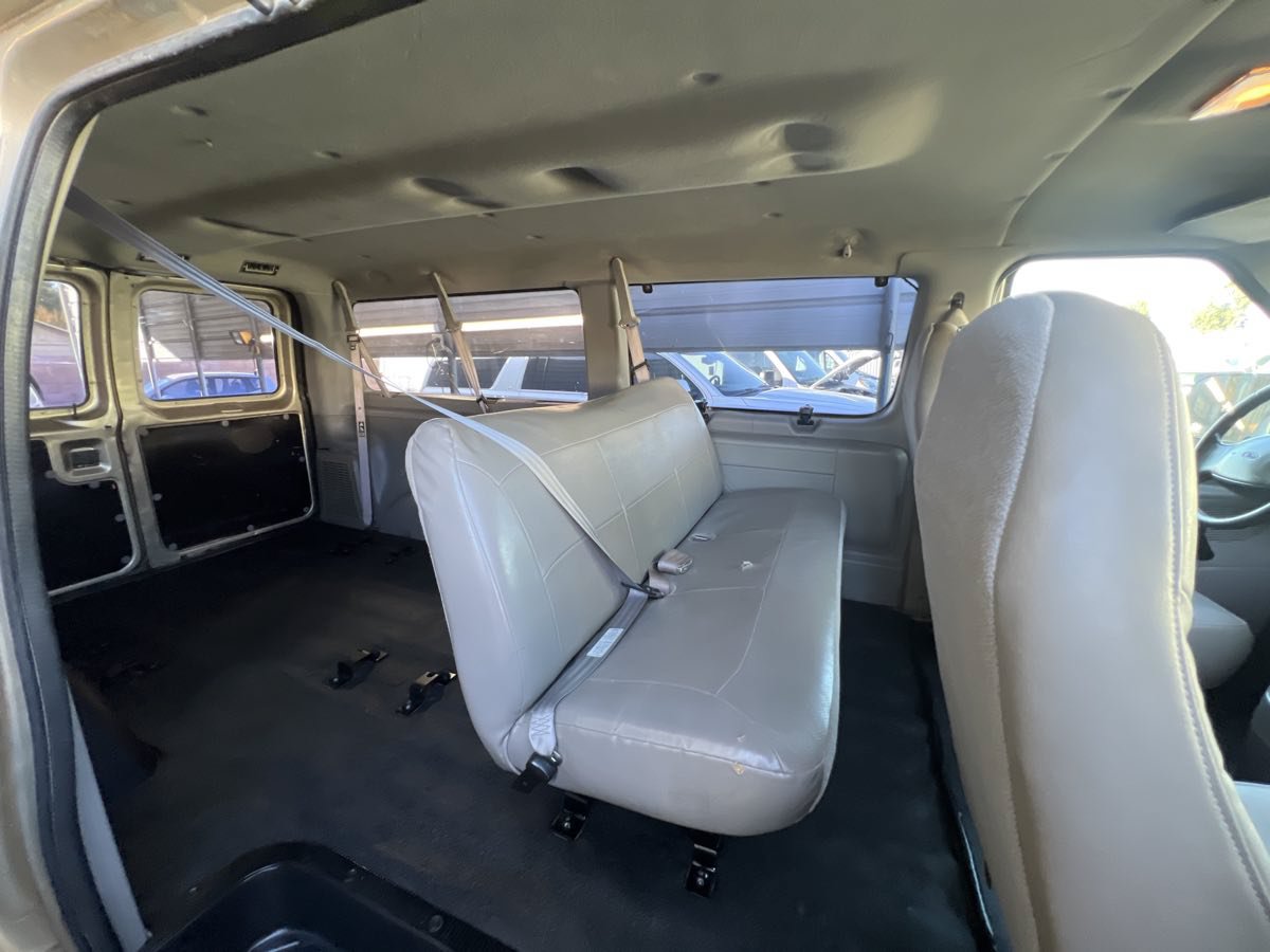 Used 2000 Ford E-350 and Econoline 350 XL RWD image 14