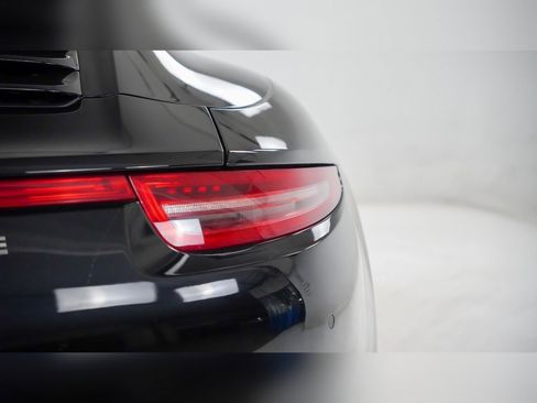 Certified 2016 Porsche 911 Carrera 4S image 12