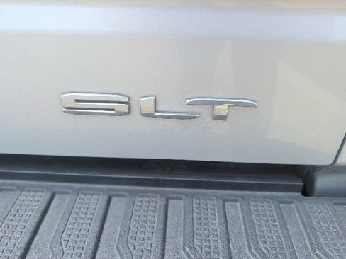 Used 2022 GMC Sierra 1500 SLT AWD/4WD image 16