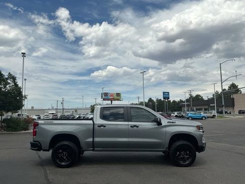 Used 2026 Chevrolet Silverado 1500 LT Trail Boss w/ LT Trail Boss Premium Package AWD/4WD image 2