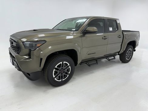 New 2026 Toyota Tacoma TRD Sport image 5