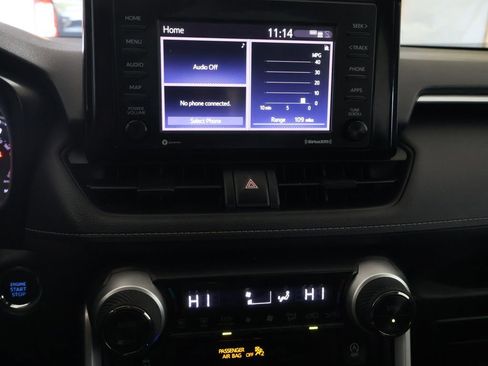 Used 2022 Toyota RAV4 XLE FWD image 21