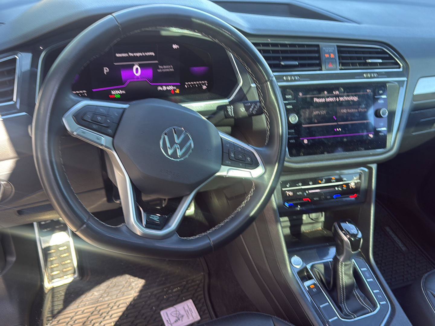 Used 2023 Volkswagen Tiguan SE R-Line FWD image 8