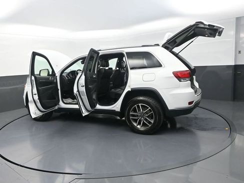Used 2020 Jeep Grand Cherokee Limited AWD/4WD image 37