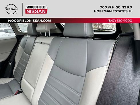 Used 2021 Toyota RAV4 XLE Premium AWD/4WD image 31