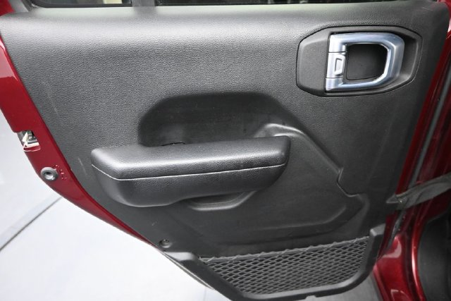 Used 2021 Jeep Wrangler Unlimited Sport AWD/4WD image 16