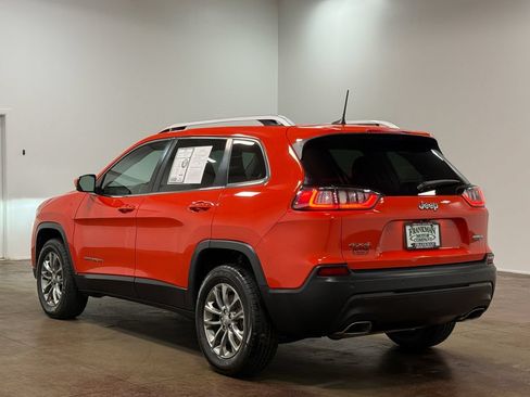 Used 2021 Jeep Cherokee Latitude Lux w/ Comfort/Convenience Group AWD/4WD image 26