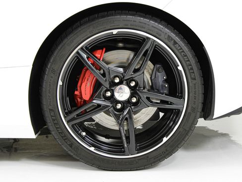 Used 2022 Chevrolet Corvette Stingray Premium Conv w/ Z51 Performance Package RWD image 21