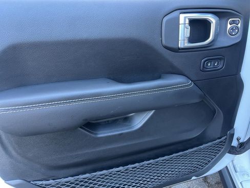 Used 2022 Jeep Wrangler Unlimited Rubicon 4xe image 29