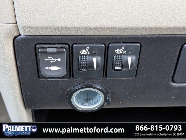 Used 2016 Toyota Sienna XLE FWD image 24