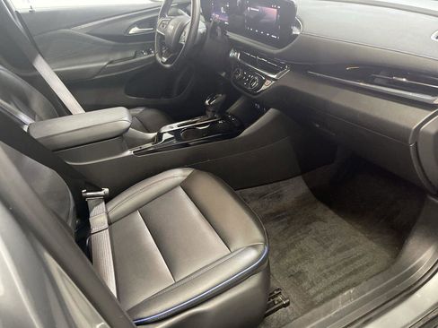 Used 2025 Buick Envista Sport Touring w/ Experience Buick Package image 24