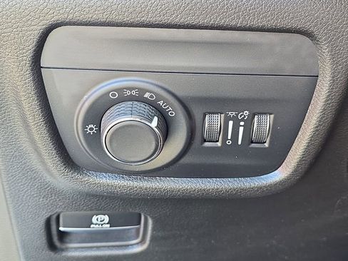 Certified 2023 Jeep Grand Cherokee Altitude image 14