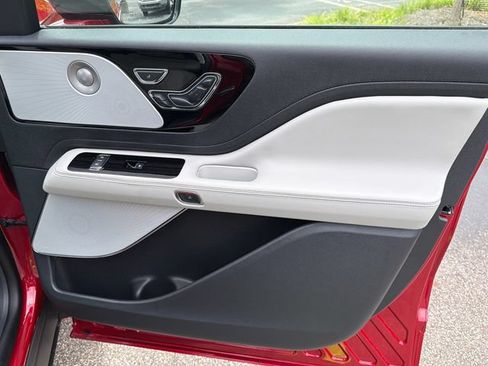 New 2026 Lincoln Aviator Reserve AWD/4WD image 15