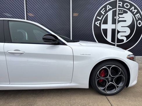Used 2022 Alfa Romeo Giulia Veloce image 5