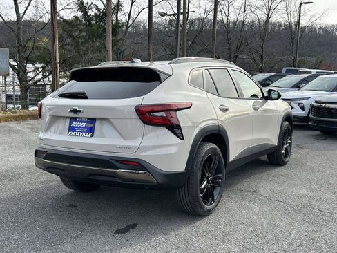 New 2026 Chevrolet Trax ACTIV w/ Sunroof Package image 3