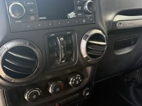 Used 2015 Jeep Wrangler Unlimited Sport w/ Quick Order Package 24S image 16