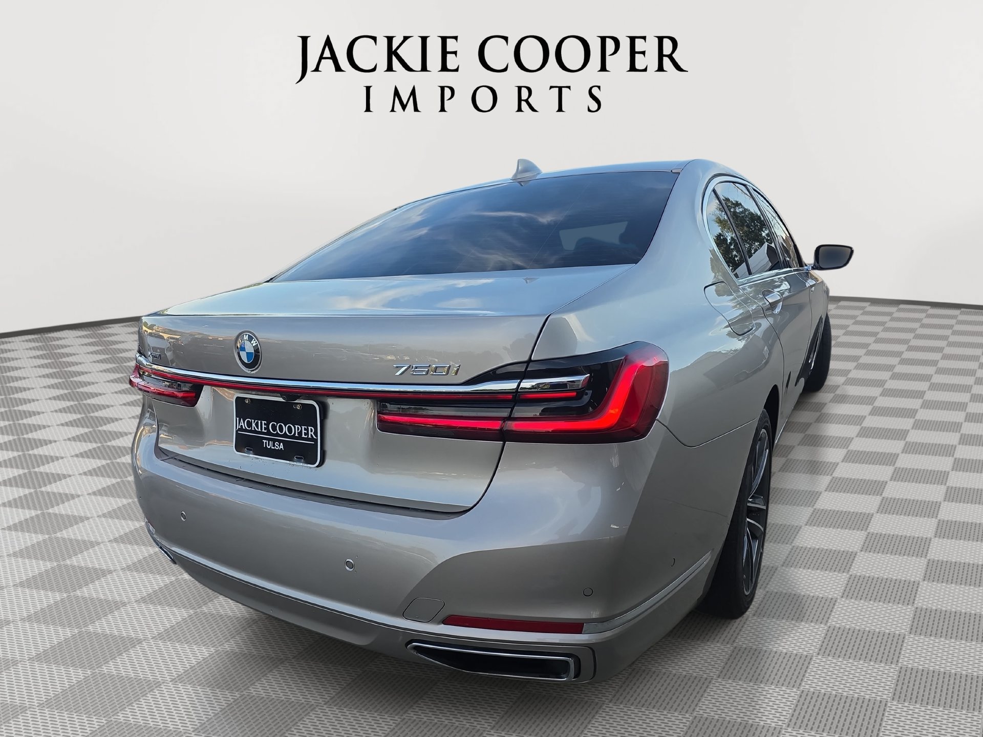 Used 2022 BMW 750i xDrive w/ Executive Package AWD/4WD image 5