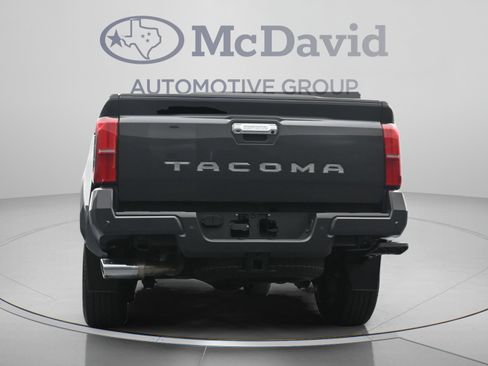Used 2025 Toyota Tacoma Limited AWD/4WD image 30