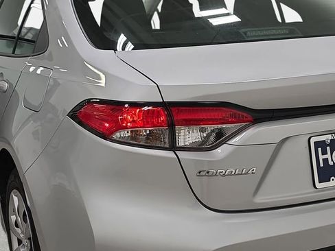 Used 2023 Toyota Corolla LE FWD image 33