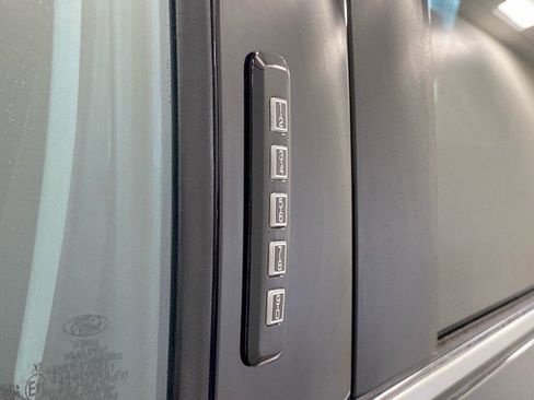 Used 2022 Ford F150 Lariat image 14