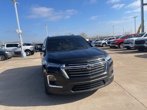 Used 2023 Chevrolet Traverse LT image 5