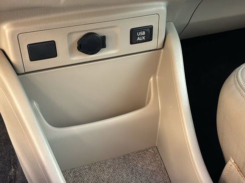 Used 2014 Toyota Prius V Three FWD image 22