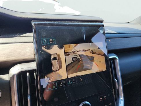 New 2026 GMC Acadia Denali w/ Super Cruise Package FWD image 23