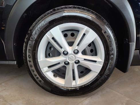 Certified 2025 Nissan Kicks Play S FWD image 28