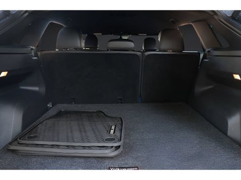 Used 2021 Volkswagen Atlas Cross Sport SE w/ V6 Towing Package FWD image 36