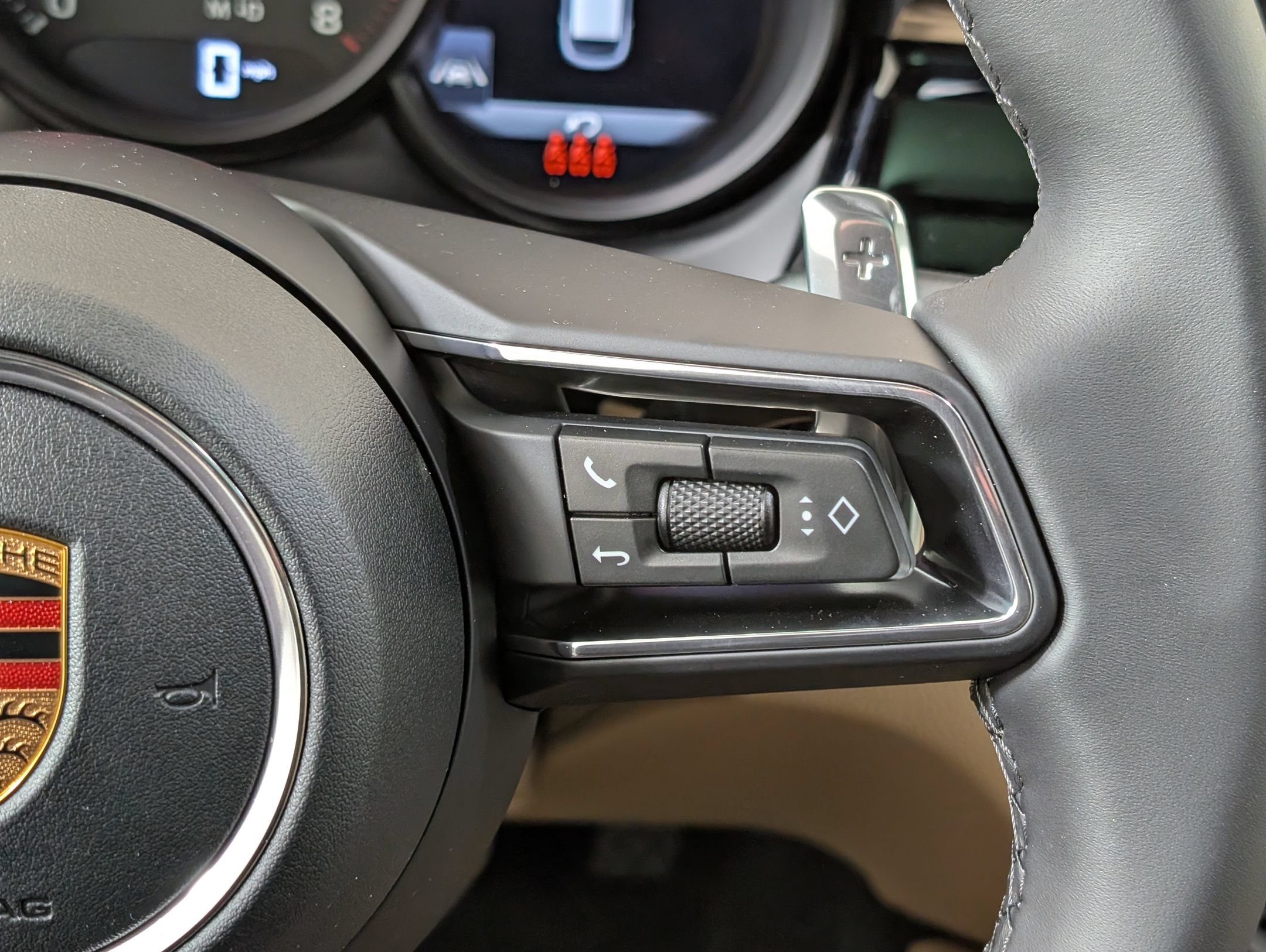 Certified 2026 Porsche Macan AWD/4WD image 20