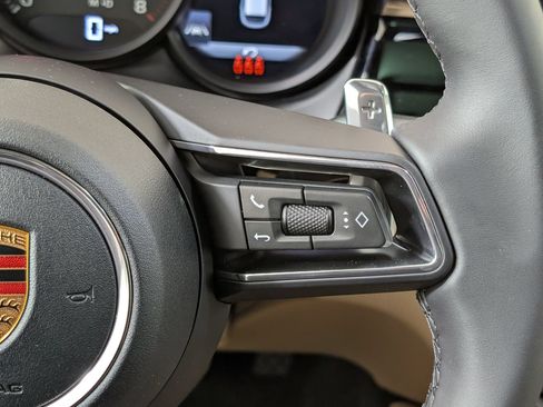 Certified 2026 Porsche Macan AWD/4WD image 20