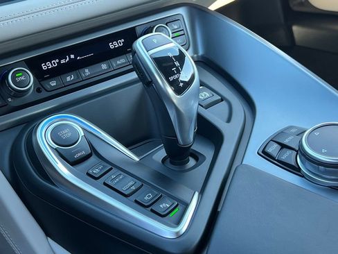 Used 2014 BMW i8 image 27