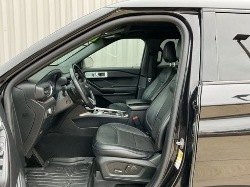 Used 2020 Ford Explorer Limited w/ Class III Trailer Tow Package image 9