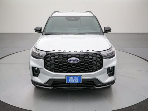 New 2026 Ford Explorer ST-Line AWD/4WD image 9