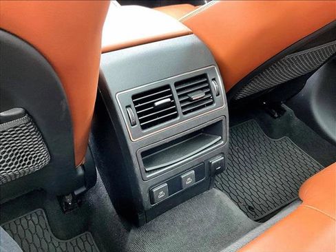 Used 2025 Jaguar F-PACE R-Dynamic S image 22