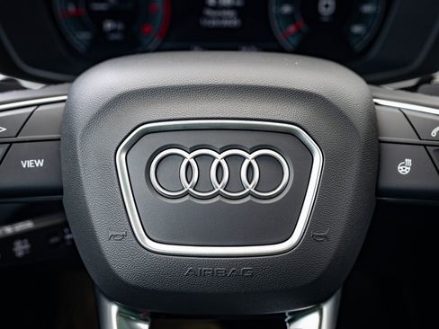 Used 2025 Audi Q5 2.0T Premium w/ Convenience Plus Package image 27