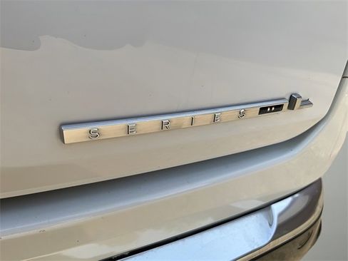 Used 2023 Jeep Wagoneer L Series II image 9