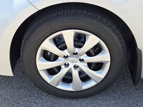 New 2026 Toyota Corolla LE image 5