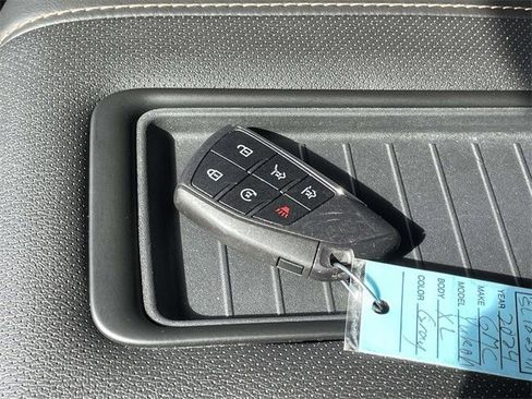 Used 2024 GMC Yukon XL AT4 w/ AT4 Premium Package image 33