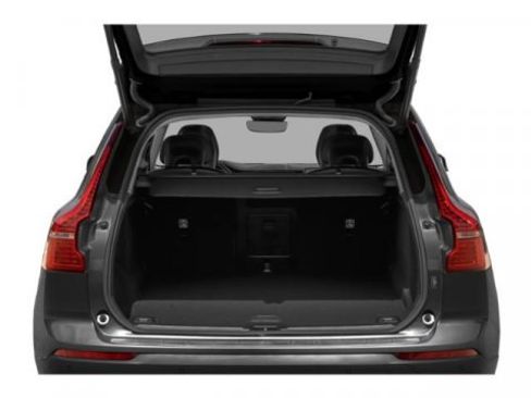 Used 2025 Volvo XC60 B5 Plus image 11