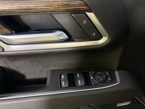 Used 2025 GMC Sierra 1500 Elevation w/ Preferred Package image 13