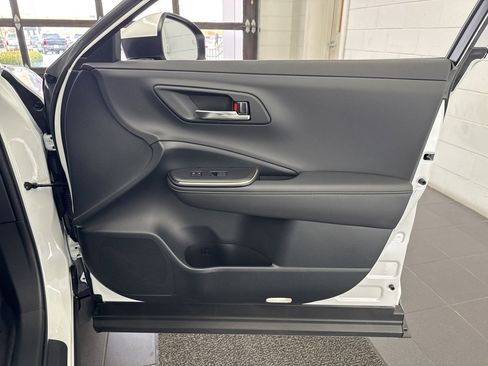 Used 2023 Toyota Crown XLE image 51