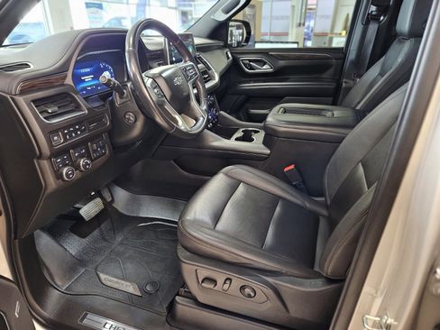 Used 2022 Chevrolet Tahoe Z71 w/ Z71 Off-Road Package image 17