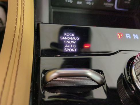 Used 2024 Jeep Grand Cherokee Summit image 30