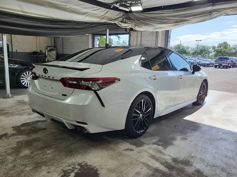 Used 2021 Toyota Camry XSE FWD image 9