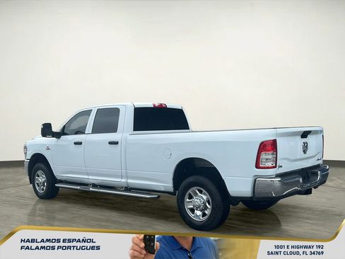 Used 2024 RAM 3500 Tradesman w/ Chrome Appearance Group AWD/4WD image 4