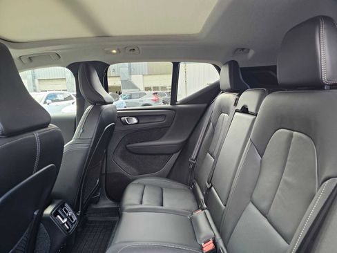 Used 2025 Volvo XC40 B5 Plus w/ Protection Package Premier AWD/4WD image 17