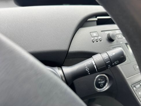 Used 2010 Toyota Prius Two FWD image 17